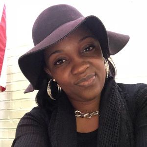 Meet your Posher, Deloris